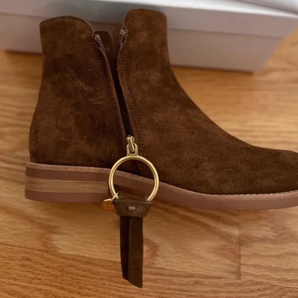 See By Chloé NIB Louise Flat Suede Booties (38/8) - Picture 13 of 16
